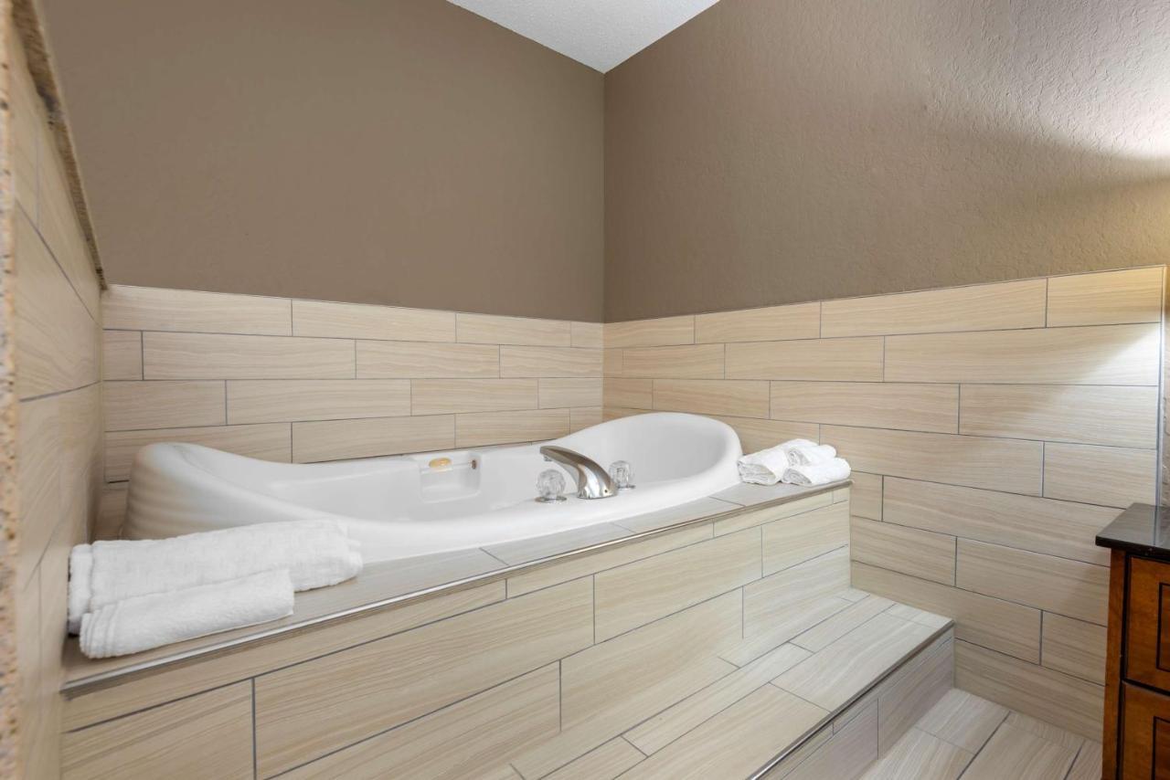 Best Western University Inn Ithaca Exterior foto
