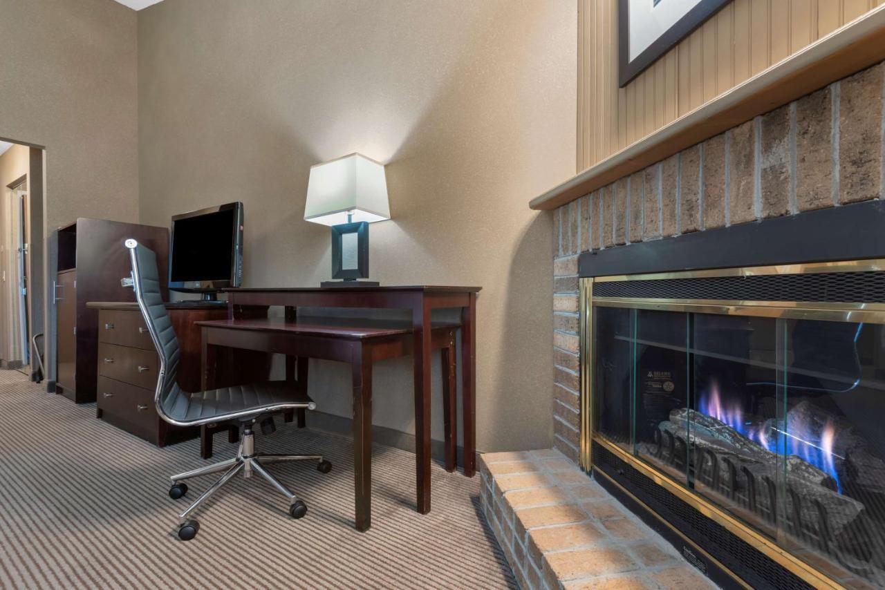 Best Western University Inn Ithaca Exterior foto